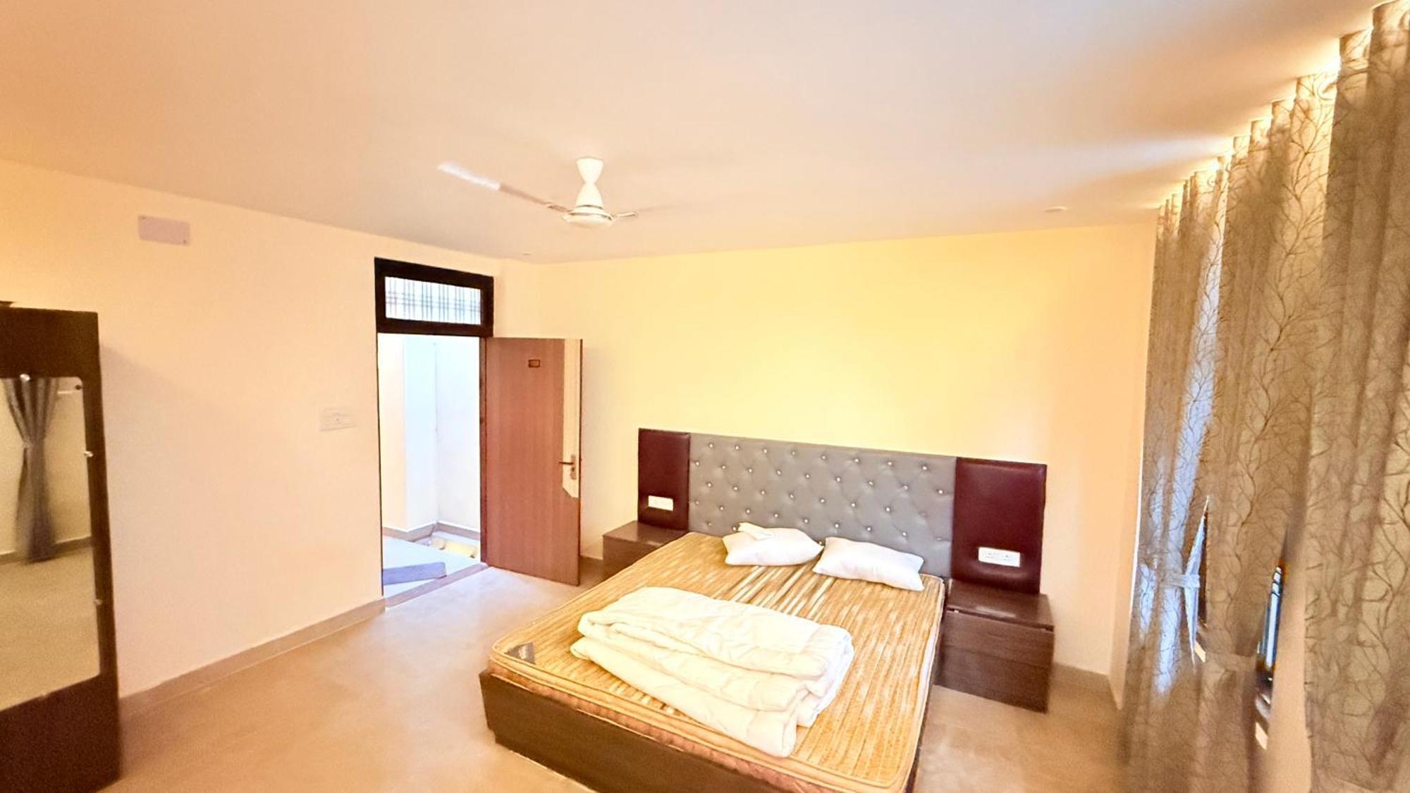 Prince Guesthouse - Varanasi — Photos 2