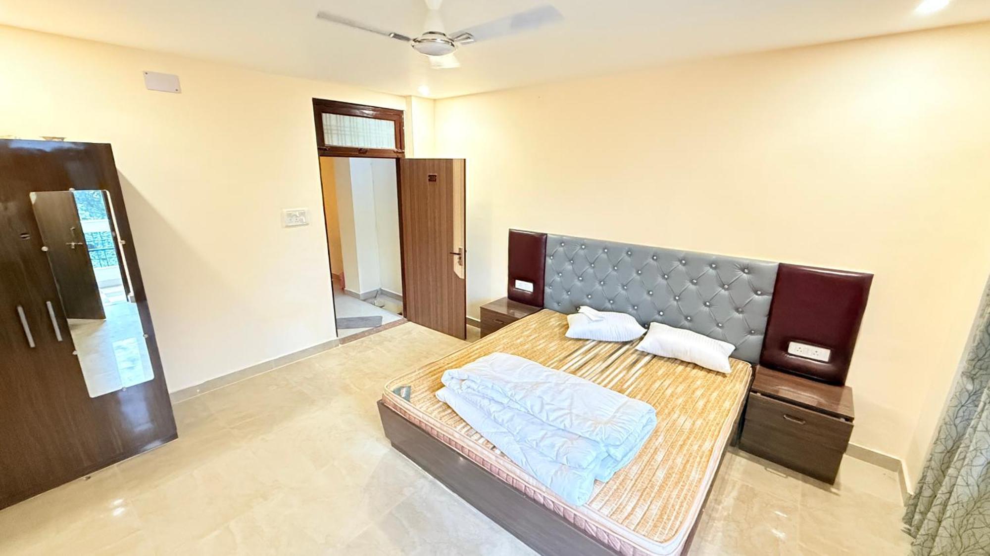 Prince Guesthouse - Varanasi — Photos 1